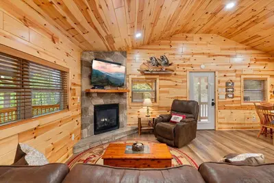 Image de Beside Still Water 2 - 2 Bedrooms, 2 Baths, Sleeps 6 by RedAwning