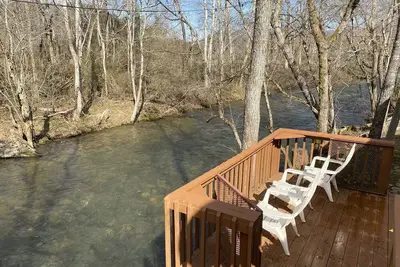 Image de Gray's Place on Cosby Creek - 2 Bedrooms, 2 Baths, Sleeps 6 by RedAwning
