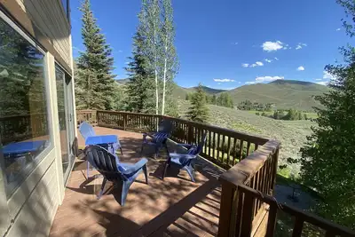 Image de Spectacular, peaceful Sun Valley Mountain View Home, 2Acr, Access to Private Lake.