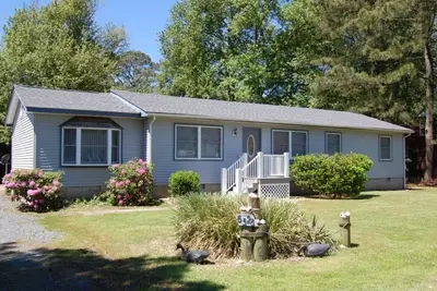 Image de Lost Pearl- 4 Br | Fire Pit | Screened Porch