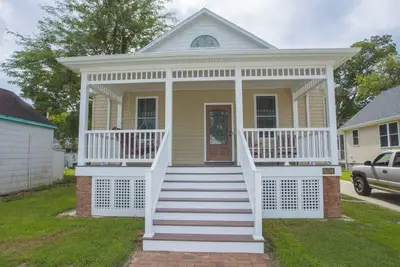 Image de 2 Br | Screened Porch | Walk to Town