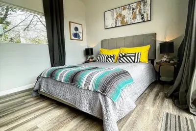 Image de Harmony Cabin @ 13 Acres - Stay/Shop/Yoga/Meditate