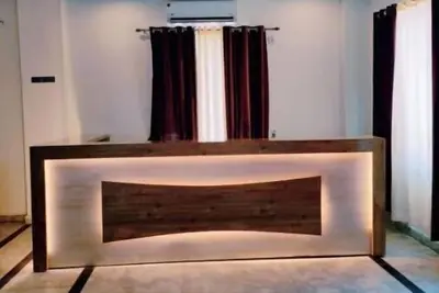 Image de Suite With Balcony