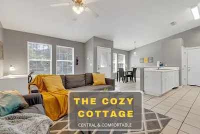 ❤️💛 Cozy and Spacious Cottage ⭐️ Comfortable ⭐️ Spacious ⭐️ Next to Fsu ❤️💛