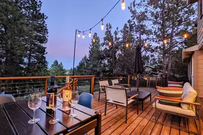 Image de Serenity on 6th - Remodeled Gem, Quiet Area of West Hills, A/C