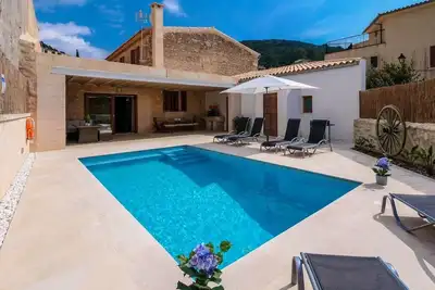 Image de Maison de vacances Can Tianet avec vue sur la montagne, piscine, Wi-Fi et terrasse