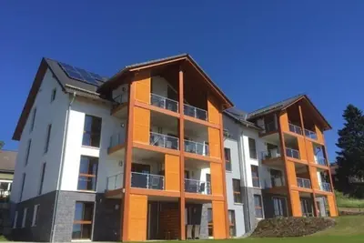 Image de Beautifully furnished apartment with rustic details right on the ski slope