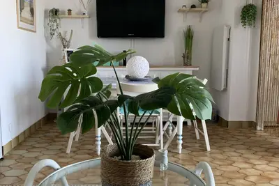 Image de L'Eco-Cosy-Green-Beach est1grand F1cabine idéalement situé avec vue mer-parking