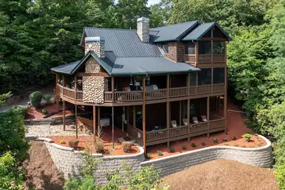 Image de \"A Point of View\" - Voted by guests as \"Best Cabin in Blue Ridge\"