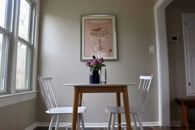 Image de Charming getaway in the heart of historic Hancock Neighborhood.