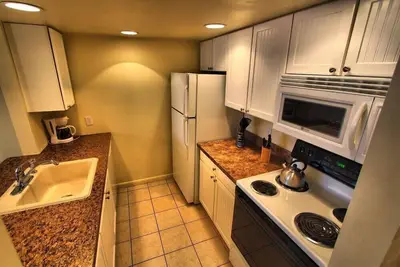 Image de 3br Jersey Shore Condo with Private Balcony & Near the Beach