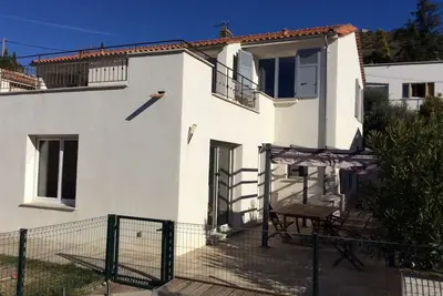 Image de Villa moderne avec climatisation et petite piscine