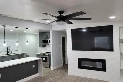 Image de Clovis/Modern comfort and living! 400mg wifi<br>Less than 1 mile to Old Town Clovis