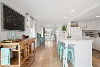 Image de Casa Del Mare | Steps to Beach | Firepit | Balcony