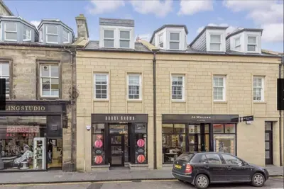Image de Bright Duplex Apartment in Centre of St. Andrews with roof top terrace