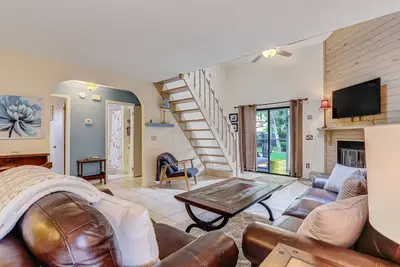 Image de Beach Cottage Just a Short Walk to the Sand!