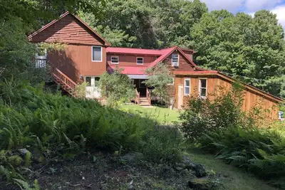 Image de Luxury log cabin with views to Mt. Monadnock