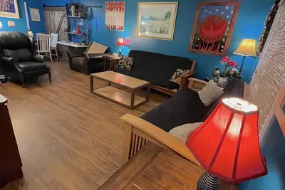 Image de Easy Walk Downtown, Uga, Breweries - Private Yard