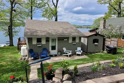 Image de Lakefront cottage on Silver lake near Letchworth Park