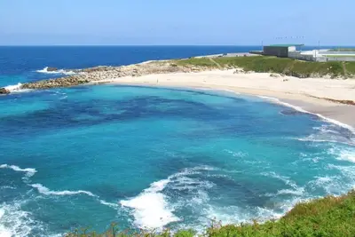 Image de Beach and promenade in sight