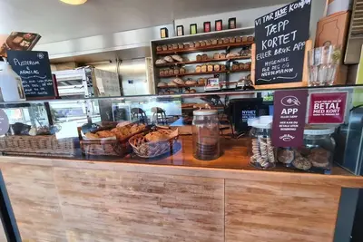 Image de Beautiful, Spacious And Modern, 2-bedroom, Near Center, Free Parking