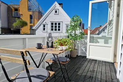 Image de Beautiful 2-bedroom In City Center, With Balcony and Free Parking