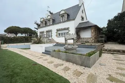Image de Grande maison vue mer la grande plage a pied 2*