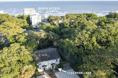 Image de Sunny Dayz Unit A - newly updated townhome close to Myrtle Street Beach Entrance