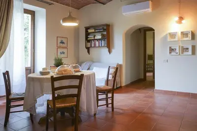 Image de Appartement bien meublé avec air conditionné à quelques kilomètres de la mer
