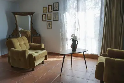 Image de Castagno, appartement romantique et accueillant, avec vue sur le bois