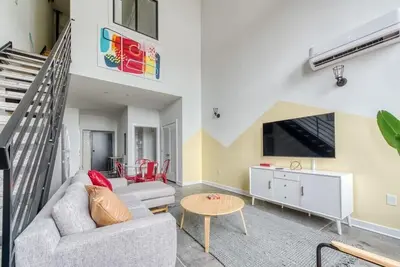 Image de Sosuite | 2br Loft w W/D, Gym, Lounge