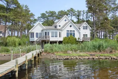 Image de Sialang- Private Waterfront Pier, Hot Tub, Kayaks
