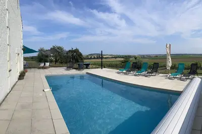 Image de Chez Eaux de Vie - Beautiful converted barn for 6 - overlooking vineyards!