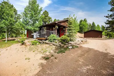 Image de Breathtaking Pike's Peak View from Adorable Mountain Cabin