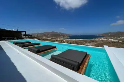 Image de New Villa, Bulit& Designed in High Aesthetics, fantastic location, Close to Beach