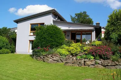 Image de Sehr Ruhig Gelegenes Landhaus Feldrandlage im Kellerwald Edersee