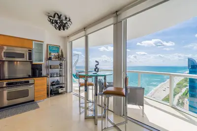 Magnifique Condo sur la plage à Miami