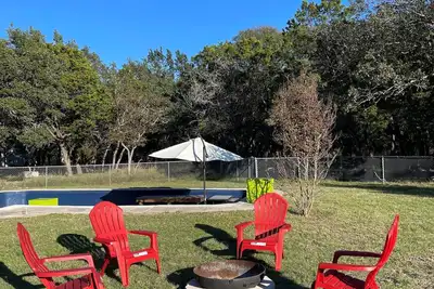 Image de 2-Acre Wooded Charming Spacious Farmhouse in Cedar Park-next to Northwest Austin