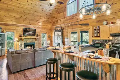 Image de Lake Cabin in Prime location - 2 Masters, Boat parking, Hot tub + WiFi