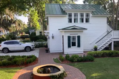 Image de Downtown waterfront Walking Distance to Everything!