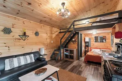 Image de Cozy Couples and Climbing Getaway in Heart of Rrg!