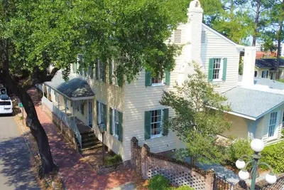Image de Timeless Lux Villa walk River Street