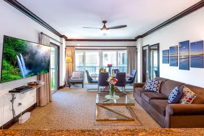 Image de Enjoy Perfect Vacation at Luxury Beach Front Resort.