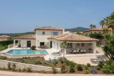 Image de Villa Les Vues – Villa de luxe Sainte-Maxime avec vue mer & piscine