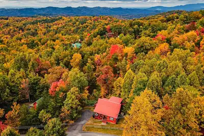 Image de Fall Colors - Secluded Smoky Mountain Cabin for a Family or Couple/s with a View
