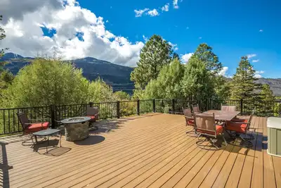 Image de Secluded Creekside Mountain Home-Views- Private Deck-Ac Str2025-036