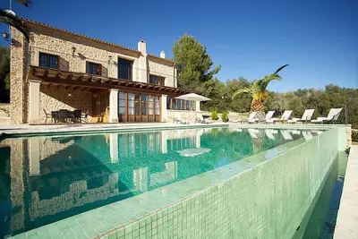 Image de Maison de campagne avec piscine Ă seulement 20 minutes des plages de Sa Coma et S'Illot