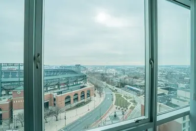 2 Bedroom Fully Furnished Apartment in Baltimore Downtown