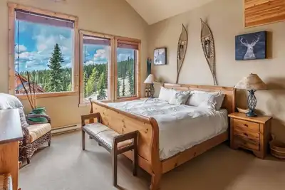 Image de Forest Lane Hideaway-Sleeps 18 w/Private Hot Tub