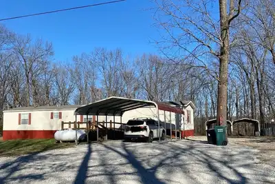 Image de Quiet home near Berry Bend boat ramp with carports